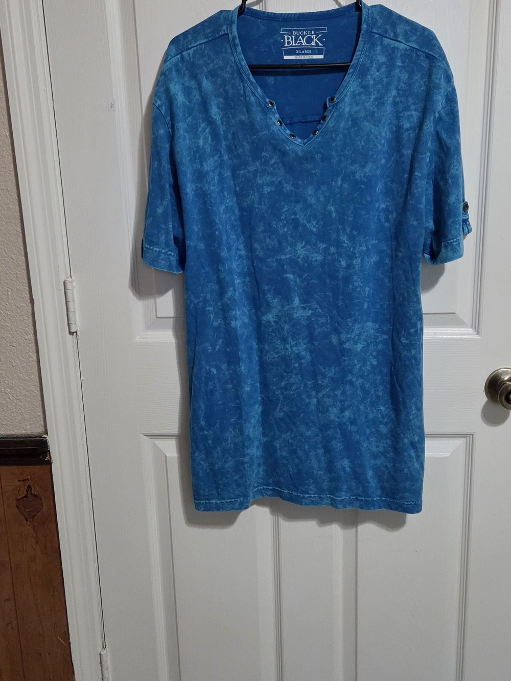 BKE Blue Tie-Dye V-Neck Short Sleeve Shirt